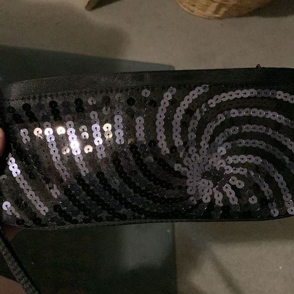 Beautiful Sephora sequin wristlet or cosmetic bag - Picture 2 of 3